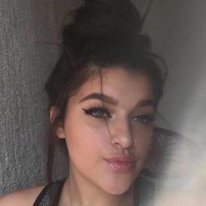 Meet your Posher, Skylar